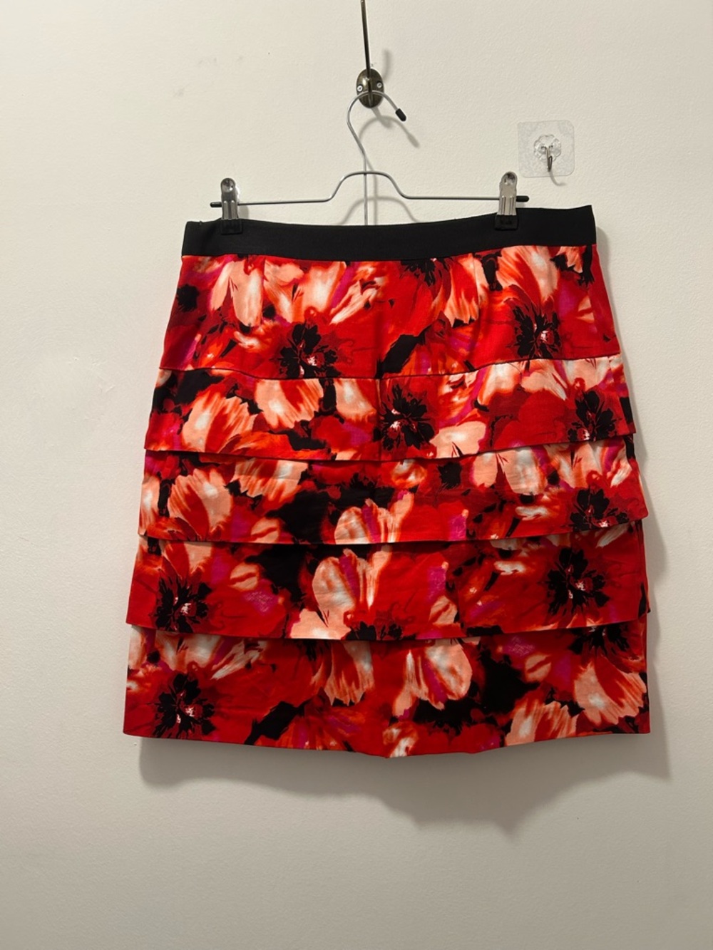 Larry Levine Woman Tiered Floral Skirt sz10
